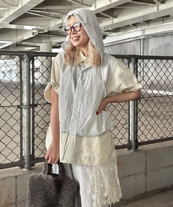 みやさかさんの「BEAMS WOMEN｜ミリタリー プルオーバー シャツ 【ワイドフィット】」を使ったコーディネート
