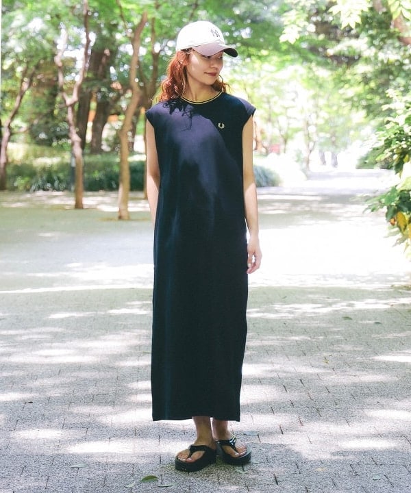 佐々木 南美さんの「BEAMS WOMEN｜【別注】FRED PERRY / ティップド ピケ ドレス」を使ったコーディネート