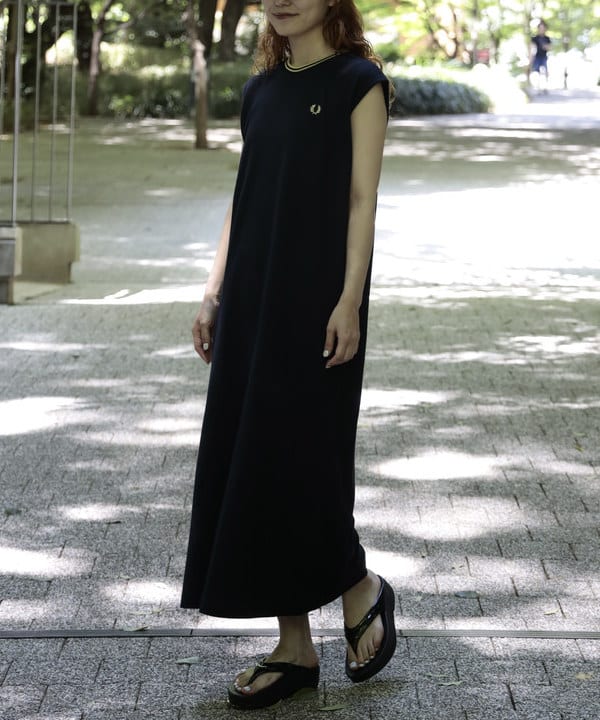 佐々木 南美さんの「BEAMS WOMEN｜【別注】FRED PERRY / ティップド ピケ ドレス」を使ったコーディネート