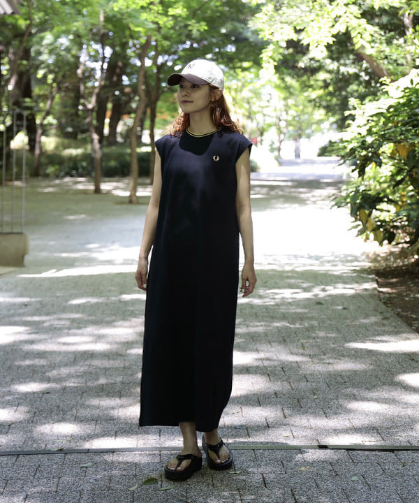 佐々木 南美さんの「BEAMS WOMEN｜【別注】FRED PERRY / ティップド ピケ ドレス」を使ったコーディネート