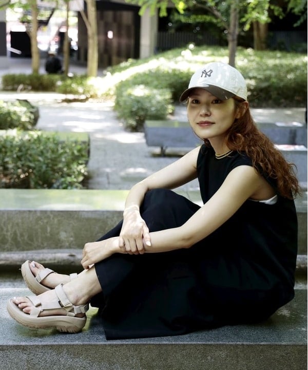 佐々木 南美さんの「BEAMS WOMEN｜【別注】FRED PERRY / ティップド ピケ ドレス」を使ったコーディネート