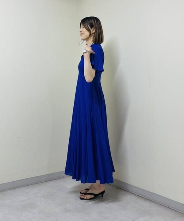 岩沢 珠代さんの「BEAMS WOMEN｜【別注】MARIHA / せせらぎのワンピース ソリッド」を使ったコーディネート