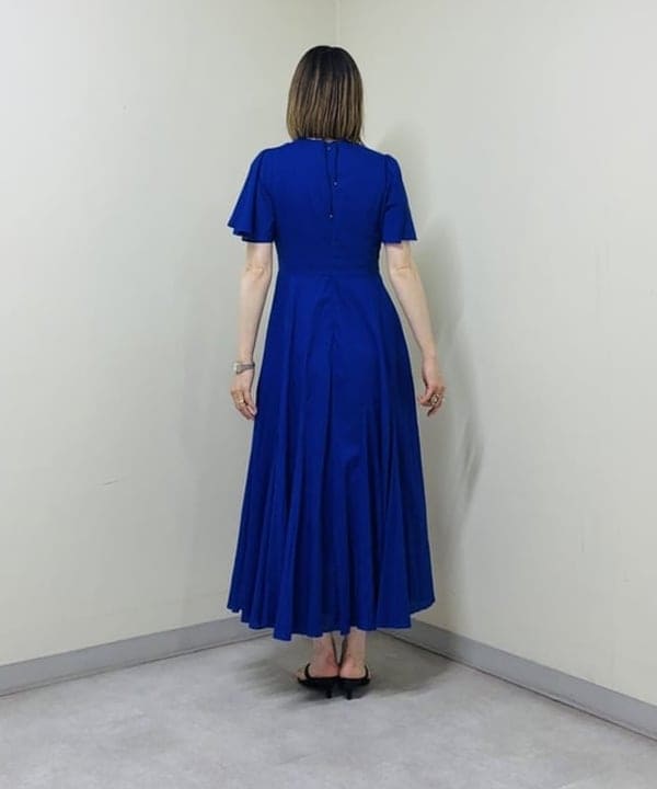岩沢 珠代さんの「BEAMS WOMEN｜【別注】MARIHA / せせらぎのワンピース ソリッド」を使ったコーディネート