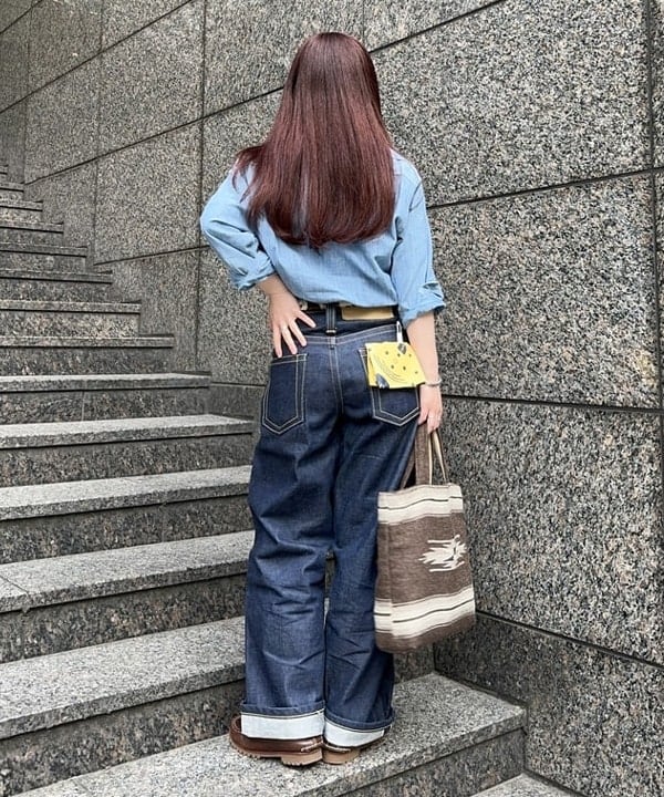 イシイ サオリさんの「BEAMS WOMEN｜【別注】WAREHOUSE & CO. / ボーダー Tシャツ」を使ったコーディネート