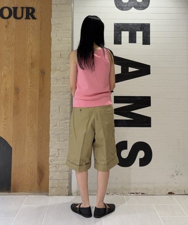 津藤 理佐子さんの「BEAMS WOMEN｜チノ ショーツ」を使ったコーディネート