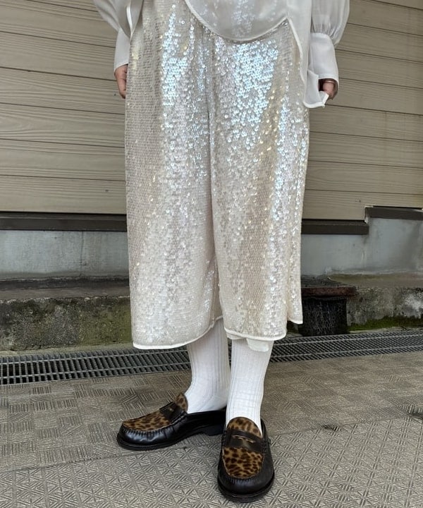 森川 夏衣さんの「BEAMS WOMEN｜オーガンジー リボンブラウス」を使ったコーディネート