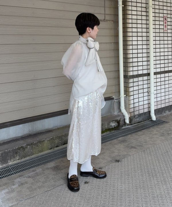 森川 夏衣さんの「BEAMS WOMEN｜オーガンジー リボンブラウス」を使ったコーディネート