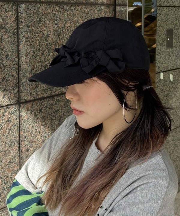 須賀さんの「BEAMS WOMEN｜ダメージ オーバー Tシャツ」を使ったコーディネート