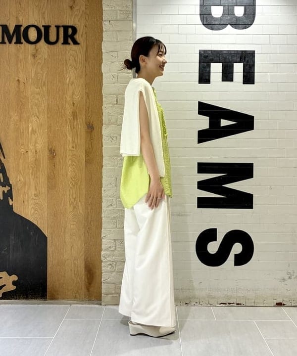 ヒライさんの「BEAMS WOMEN｜レーヨンリネン フリルヨーク ブラウス」を使ったコーディネート