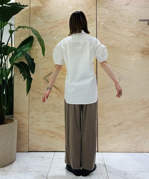 岩沢 珠代さんの「BEAMS WOMEN｜キュプラ イージーパンツ」を使ったコーディネート