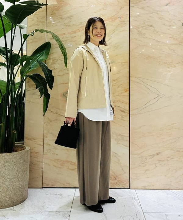 岩沢 珠代さんの「BEAMS WOMEN｜キュプラ イージーパンツ」を使ったコーディネート