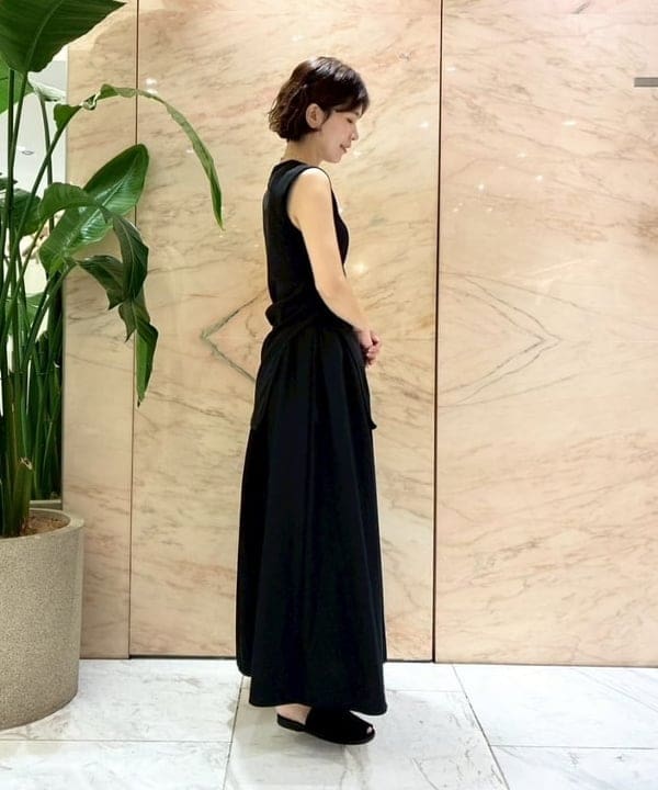 AONO SHIKAMAさんの「BEAMS WOMEN｜スリット ノースリーブ チュニック」を使ったコーディネート