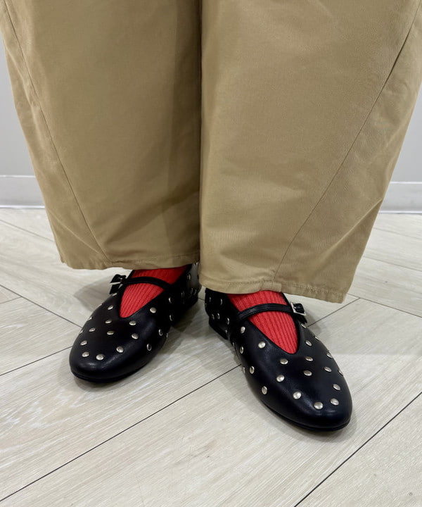 reinaさんの「BEAMS WOMEN｜2タック カーブ バレル チノパンツ」を使ったコーディネート