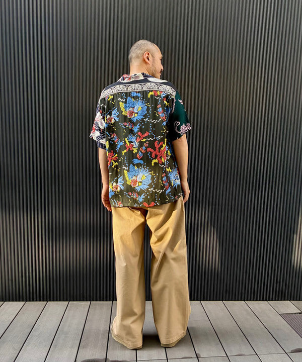 Tsutomu Nagafujiさんの「BEAMS WOMEN｜BEAMS｜【別注】SUN SURF / クレイジー アロハシャツ 26SS」を使ったコーディネート