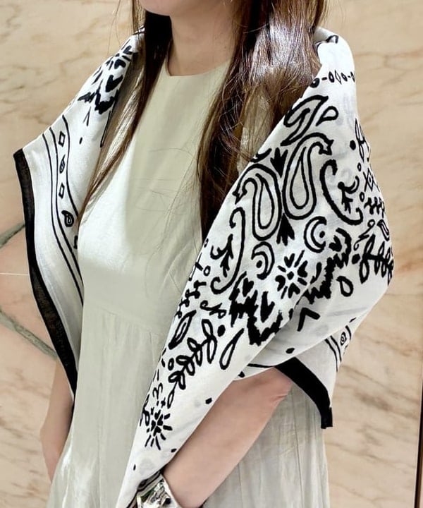 関 桂子さんの「BEAMS WOMEN｜【別注】MARIHA / 花のセレナーデのワンピース」を使ったコーディネート
