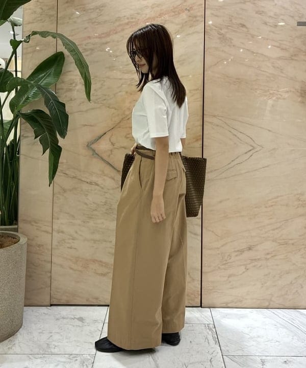 茂野 真楓さんの「BEAMS WOMEN｜スムース ハーフスリーブ Tシャツ」を使ったコーディネート