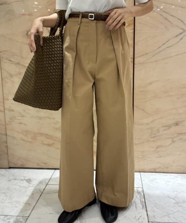 茂野 真楓さんの「BEAMS WOMEN｜スムース ハーフスリーブ Tシャツ」を使ったコーディネート