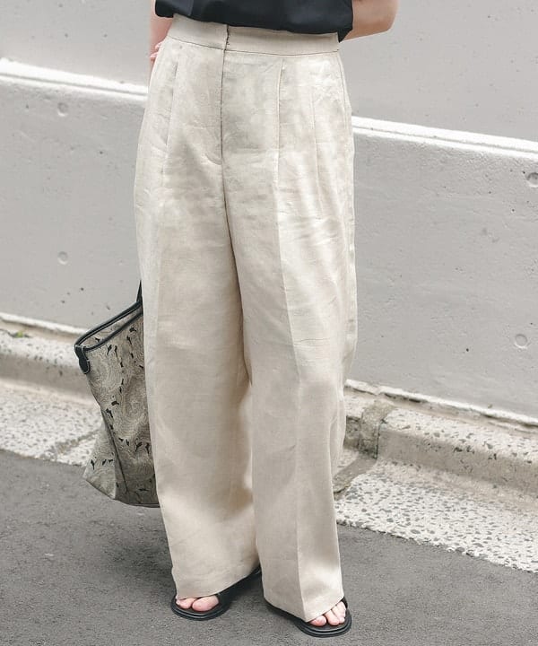 隈元 楓さんの「BEAMS WOMEN｜AK+1 / 天竺 Tシャツ」を使ったコーディネート