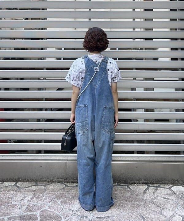まつむさんの「BEAMS WOMEN｜【別注】Champion / ミッキーマウス＆ミニーマウス / Tシャツ」を使ったコーディネート
