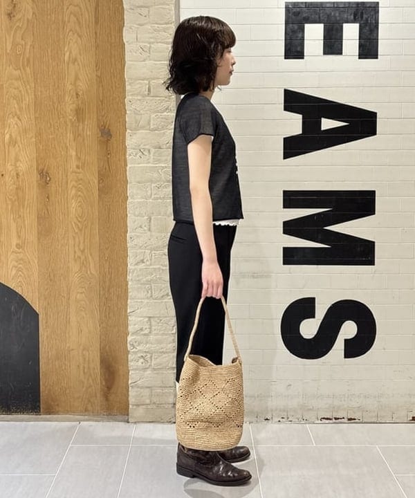 amaさんの「BEAMS WOMEN｜MIORA / ラフィア 編み柄 バケツバッグ」を使ったコーディネート