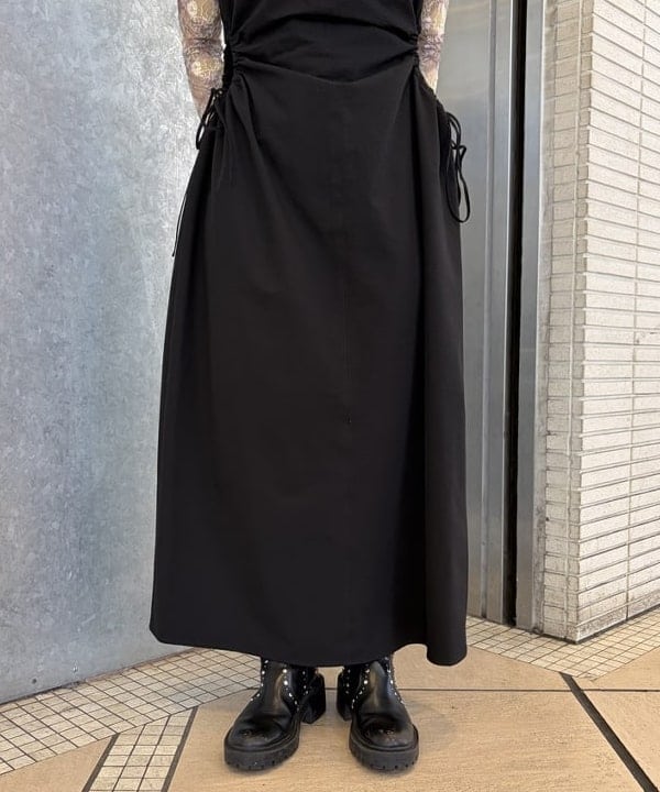 まゆちゃんさんの「BEAMS WOMEN｜カットアウト ノースリーブ ワンピース」を使ったコーディネート