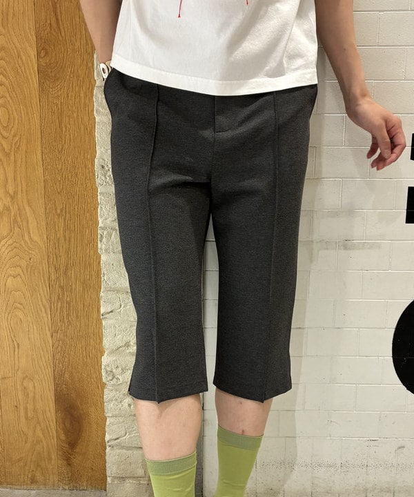 マツミヤさんの「BEAMS WOMEN｜ストレッチ カプリ パンツ」を使ったコーディネート