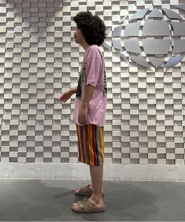 松本 悠平さんの「BEAMS WOMEN｜Pile Shorts Multi Stripe」を使ったコーディネート