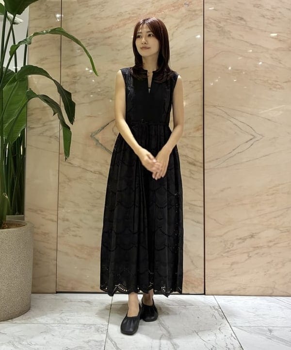 茂野 真楓さんの「BEAMS WOMEN｜ne Quittez pas / ボイル ドット ワンピース」を使ったコーディネート