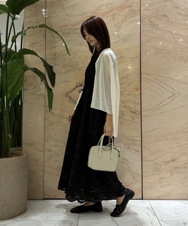 茂野 真楓さんの「BEAMS WOMEN｜ne Quittez pas / ボイル ドット ワンピース」を使ったコーディネート
