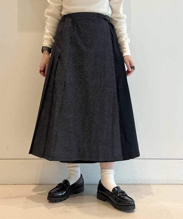 清水 彩乃さんの「BEAMS WOMEN｜【別注】G.H.Bass / BLACK BIT ローファー」を使ったコーディネート