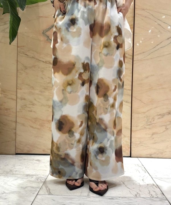 越智 里美さんの「BEAMS WOMEN｜ラッセルメッシュ ノースリーブ プルオーバー」を使ったコーディネート