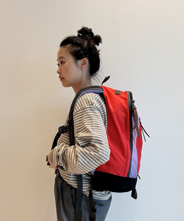 清水 彩乃さんの「BEAMS WOMEN｜【別注】Gramicci / ギャバ テーパードパンツ NEW」を使ったコーディネート