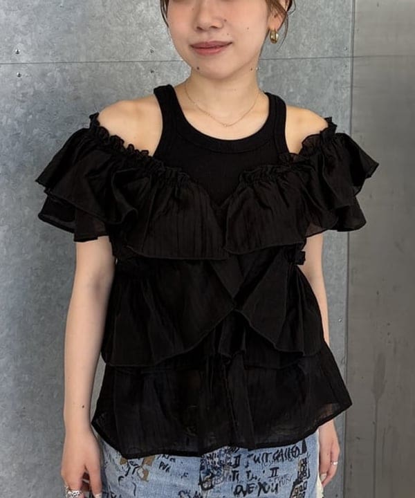 まゆちゃんさんの「BEAMS WOMEN｜ラッフル ティアード Vネック フレンチスリーブ」を使ったコーディネート