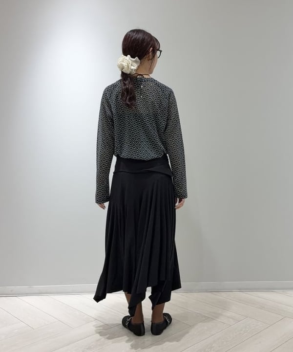 SAEさんの「BEAMS WOMEN｜イレギュラー ヘム カット スカート」を使ったコーディネート
