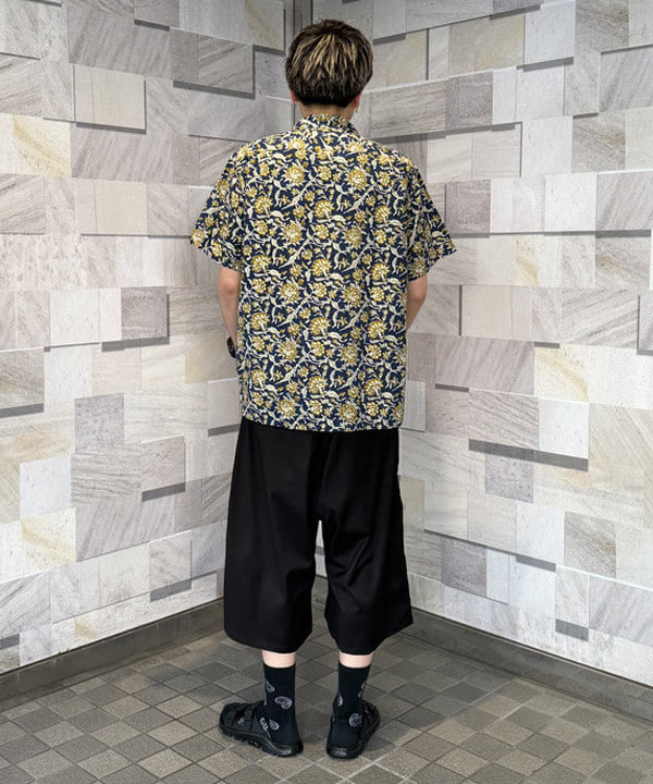 Lazzyさんの「Open Collar Block Print ①」を使ったコーディネート