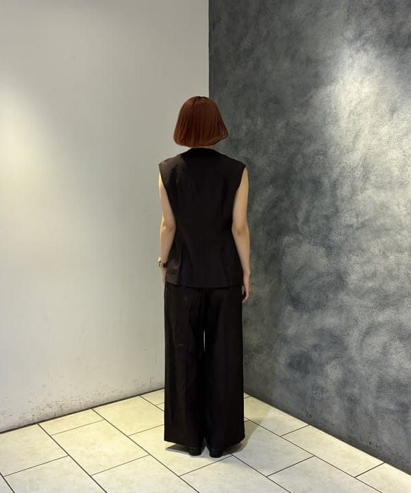 中田 優紀子さんの「BEAMS WOMEN｜リネン ラップ ジレ ブラウス .M」を使ったコーディネート