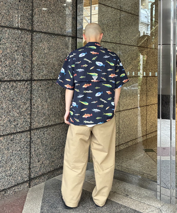 森田 倫太郎さんの「BEAMS WOMEN｜【別注】Columbia / PFG 総柄シャツ」を使ったコーディネート