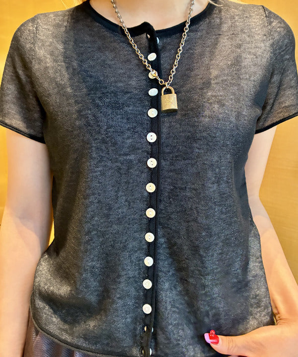 ヒカリさんの「BEAMS WOMEN｜シアー コンパクト ハーフ スリーブ カーディガン」を使ったコーディネート
