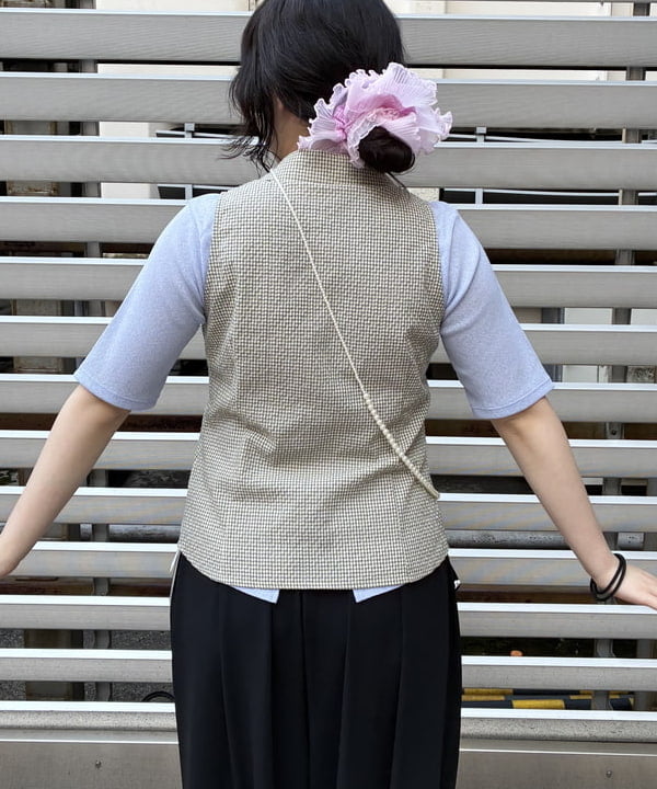 晶さんの「BEAMS WOMEN｜バックスリット カーブ ヘムTシャツ」を使ったコーディネート