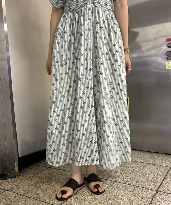 中平 あみさんの「BEAMS WOMEN｜ne Quittez pas / スモール フラワー ギャザー ワンピース」を使ったコーディネート