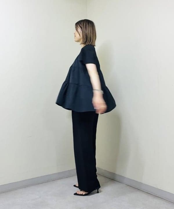 岩沢 珠代さんの「BEAMS WOMEN｜【UVカット】コンビ ティアード プルオーバー」を使ったコーディネート