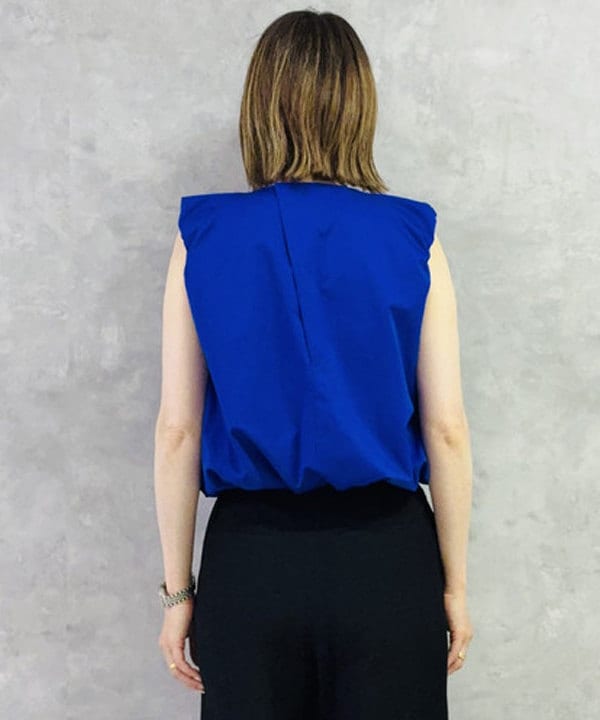 岩沢 珠代さんの「BEAMS WOMEN｜バルーン タフタ ブラウス」を使ったコーディネート
