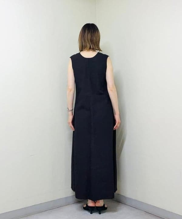 岩沢 珠代さんの「BEAMS WOMEN｜シンプル リネン 2WAY ドレス .M」を使ったコーディネート