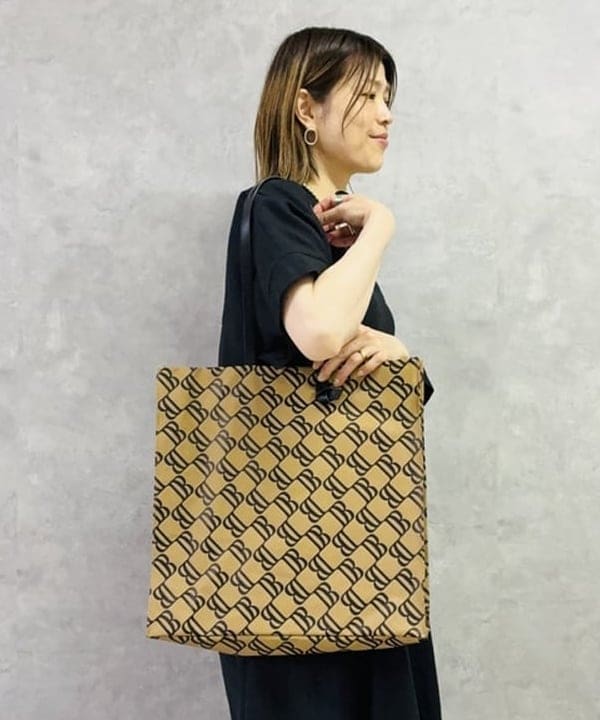 岩沢 珠代さんの「BEAMS WOMEN｜リネン カフタン ワンピース」を使ったコーディネート