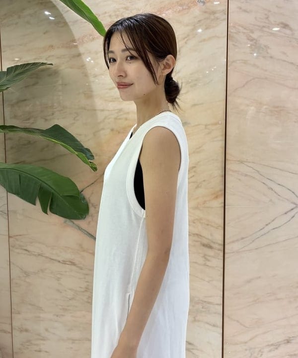 茂野 真楓さんの「BEAMS WOMEN｜3ゲージ コットン メッシュ カーディガン」を使ったコーディネート
