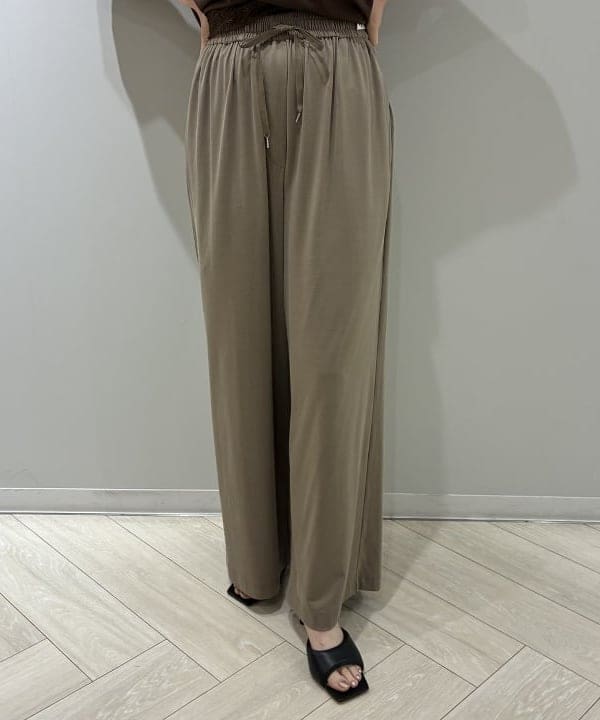 OSUMIさんの「BEAMS WOMEN｜レース 切り替え Tシャツ」を使ったコーディネート