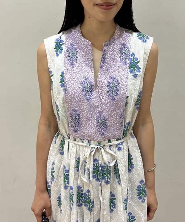 野村 美紅さんの「BEAMS WOMEN｜VIOLAd&rsquo;ORO / アバカ スタッズ バケツ トートバッグ」を使ったコーディネート