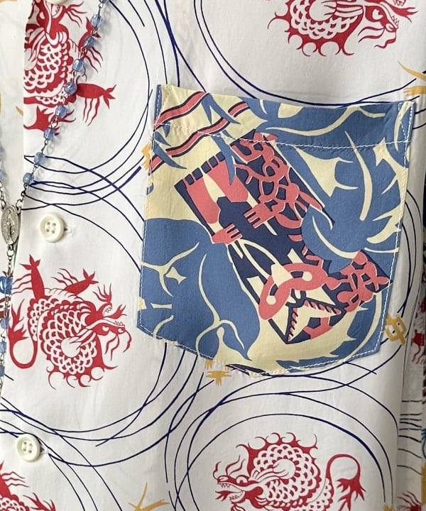 吉田 洸輝さんの「BEAMS WOMEN｜【別注】SUN SURF / クレイジー アロハシャツ 26SS」を使ったコーディネート