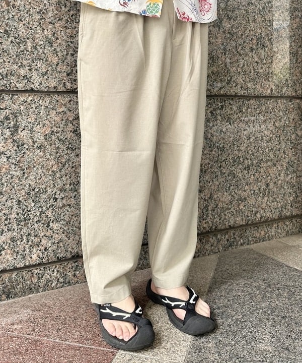 吉田 洸輝さんの「BEAMS WOMEN｜【別注】SUN SURF / クレイジー アロハシャツ 26SS」を使ったコーディネート