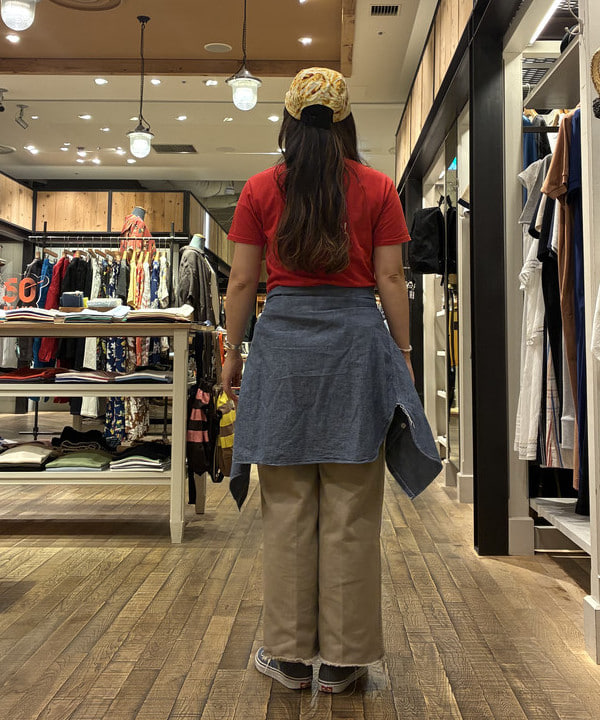 サイトウ　トモミさんの「BEAMS WOMEN｜【別注】BUZZ RICKSON'S / シャンブレー ロングスリーブ シャツ」を使ったコーディネート